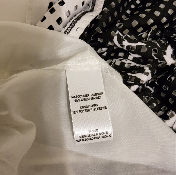 GABBY SKYE BLACK/WHITE FLORAL SHORT SLEEVE EYELET FIT & FLARE SCOOP NECK  SIZE 8 - Picture 11 of 12